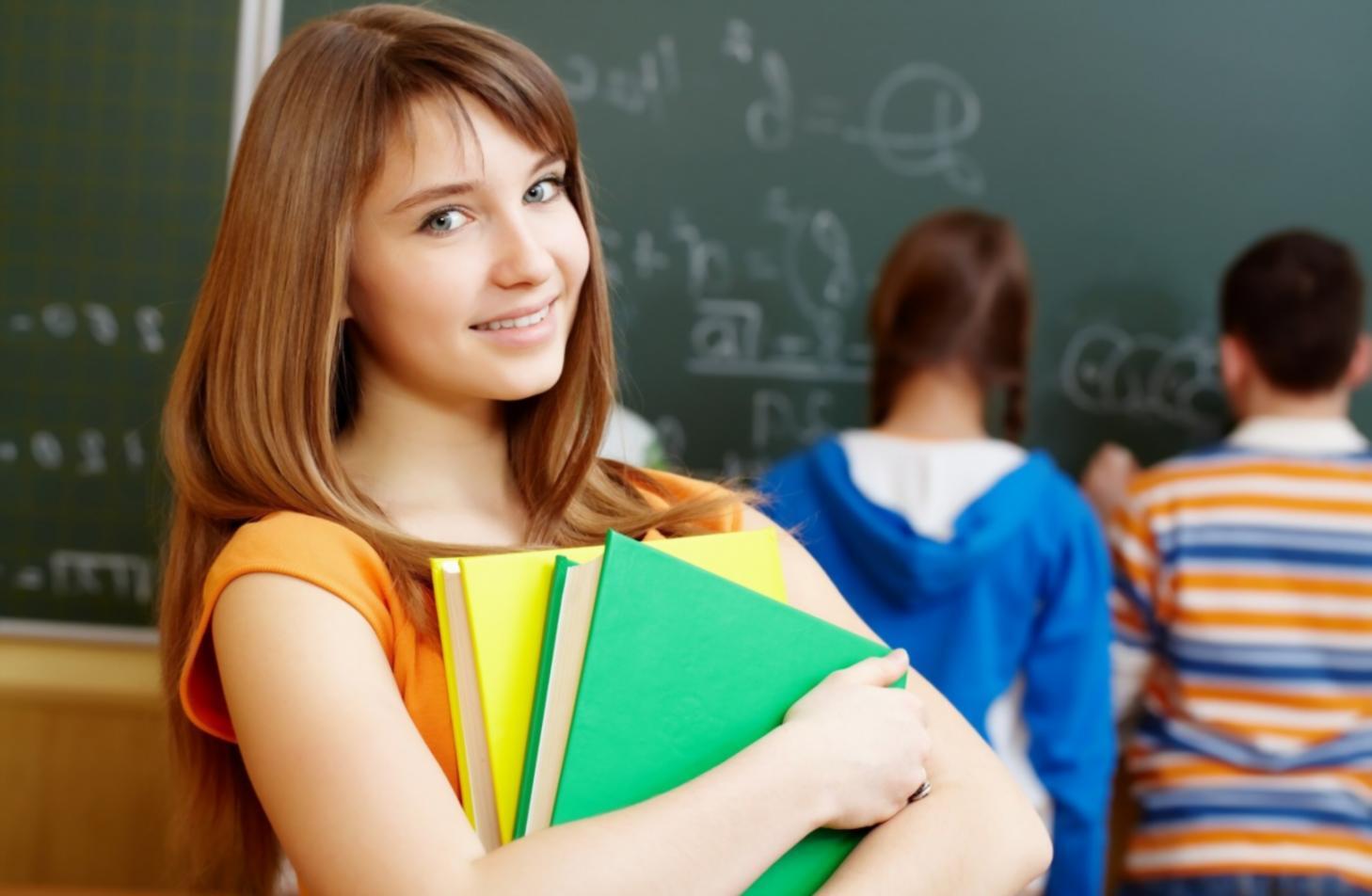 Trading desk setup showing weekly and monthly chart analysis