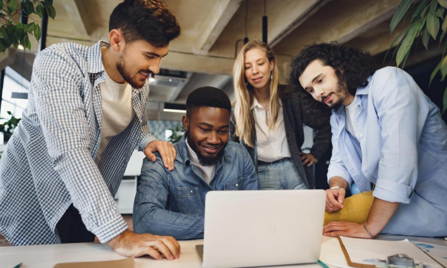 Position trading workspace showing market analysis tools and educational materials used during the program